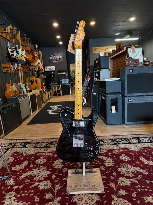 Fender American Vintage II '77 Telecaster Custom with Maple Fretboard 2022 - Present - Black