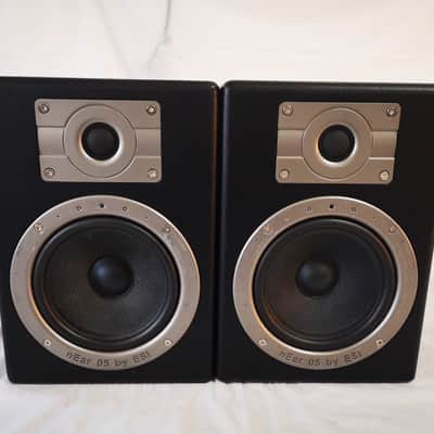 ESI nEar 05 eXperience 5" Studio Reference Monitors - Sold As A Pair In Great Condition - image 3