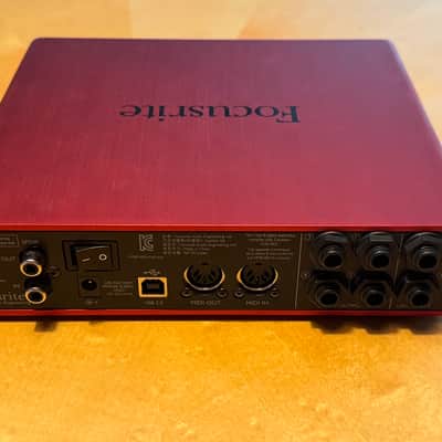 Focusrite Scarlett 6i6 2nd Gen USB Audio Interface 2016 - 2018 - Red / Black image 3