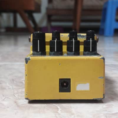 Boss SD-2 Dual OverDrive (Silver Label) 1993 - 1998 - Yellow image 16