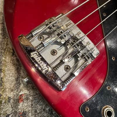 Gibson Victory Standard Bass 1981 - 1985 - Candy Apple Red image 4