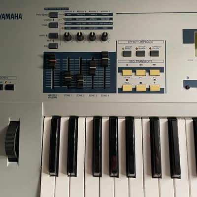 Yamaha MO 6 Production Synthesizer 2000s - Gray image 2