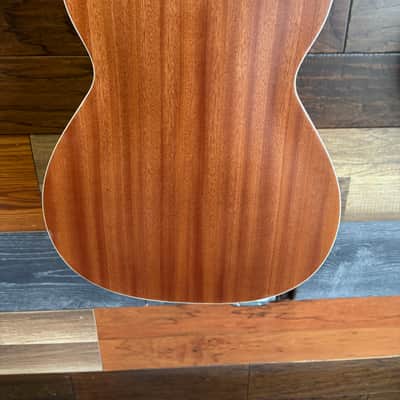 Guild M-240E Troubadour - Satin image 8