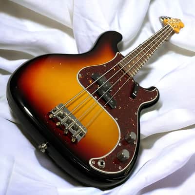 Fender AM Vintage II 1960 P-Bass, 3-Tone Sunburst w/ Rosewood *IN STOCK* image 3