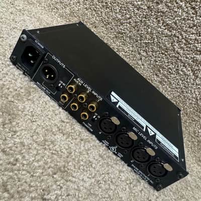 Shure SCM268 A 4-Channel Mic Microphone Mixer image 5