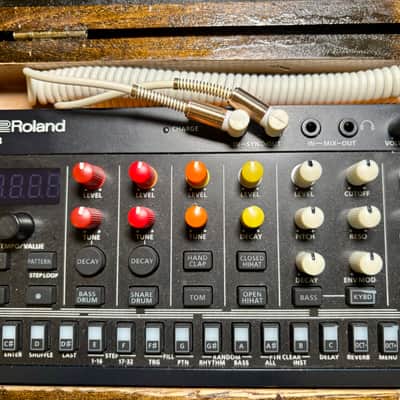 Roland T-8 AIRA 808 & 909 groove box + badass accessories image 3