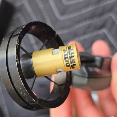 AMT Clipon Mic, Wireless with Samson CR77 and AR1 Receiver and AH1 transmittor image 2
