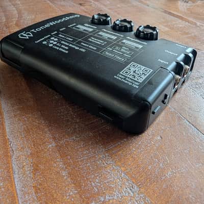 ToneWood Amp Attachable Acoustic Guitar Multi FX Unit Black No Issues image 7