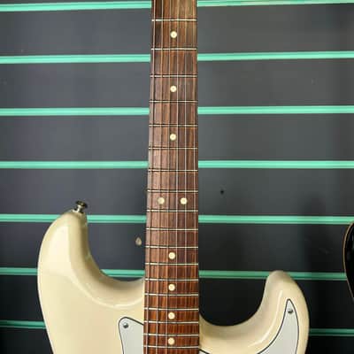 Fender Standard Stratocaster Arctic White 2018 Electric Guitar image 6