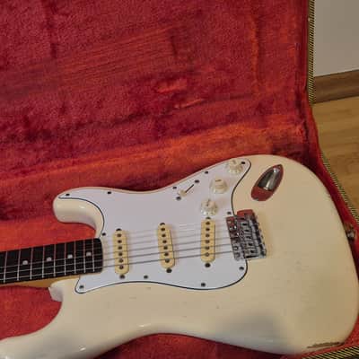 Vintage Fender  Stratocaster 1985 MIJ E serial image 2