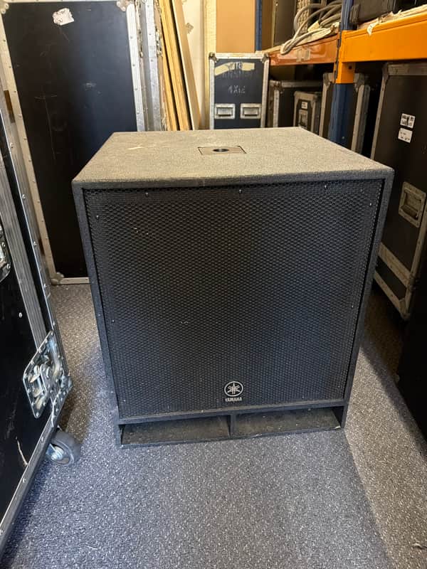 Yamaha CW118V 18" Passive Subwoofer 2010s - Black image 1