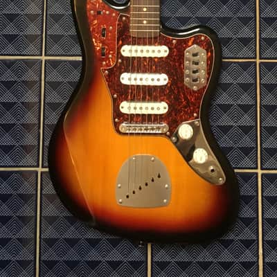 Jaguar w/Three Pickups 6-String Squier Vintage Modified image 5