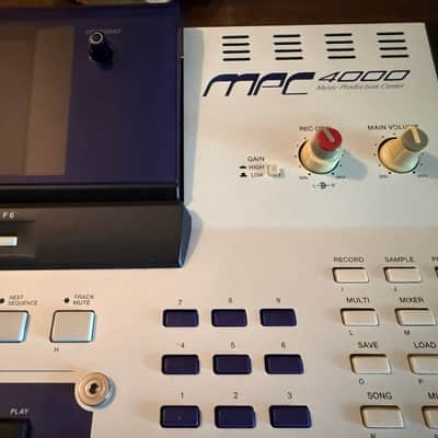 Akai MPC4000 Studio Version – 256MB RAM / 500GB SSD / 8-Outs / Loaded image 5
