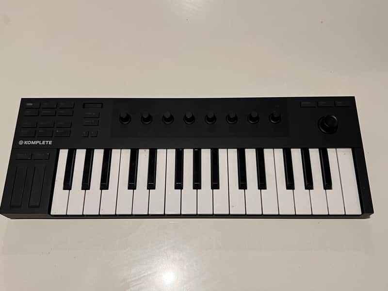 Native Instruments Komplete Kontrol M32 USB MIDI Keyboard Controller image 1