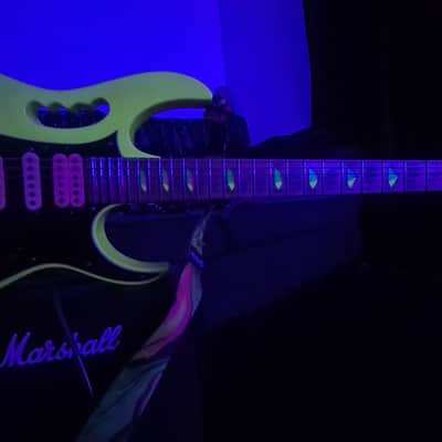 Ibanez JEM777DY Desert Yellow – 1988 First Generation Steve Vai Signature – Disappearing Pyramid Inlays – Original Pink Logo Ibanez Case image 19