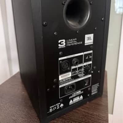 JBL LSR305 2-Way Active Studio Monitor (Single) 2010s - Black imagen 2