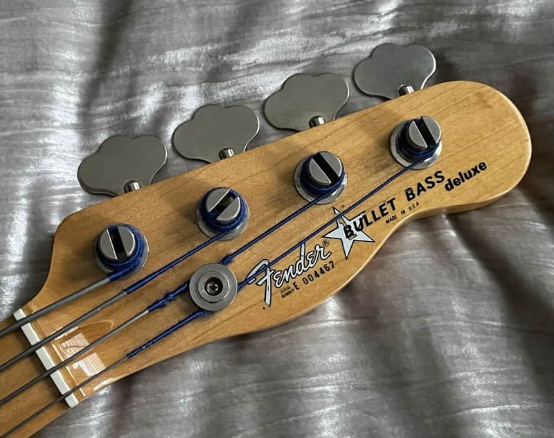 Fender Bullet Bass Deluxe (B-34)