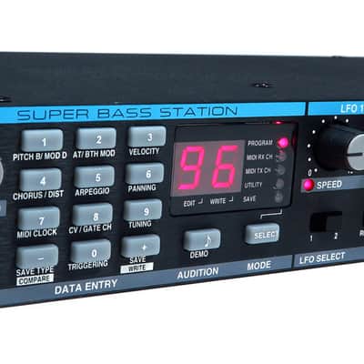 Novation SUPER BASS STATION image 4