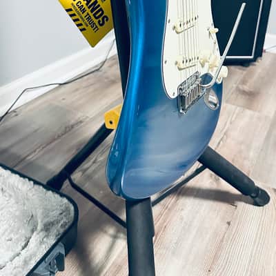 Fender American elite Stratocaster 2017 - Metallic blue image 5