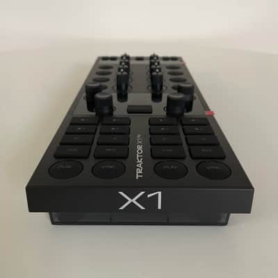 Native Instruments Traktor X1 MK3 - Portable USB DJ Controller (Brand New) image 5