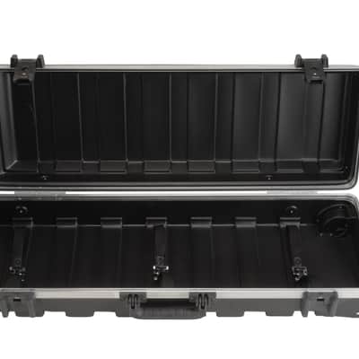SKB Compact Stand Case 36-1/2 x 11-7/8 x 8-1/4 with Wheels & Straps, TSA Latches, Over molded Handle image 4