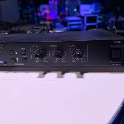 Yamaha REV100 Digital Reverberator image 4