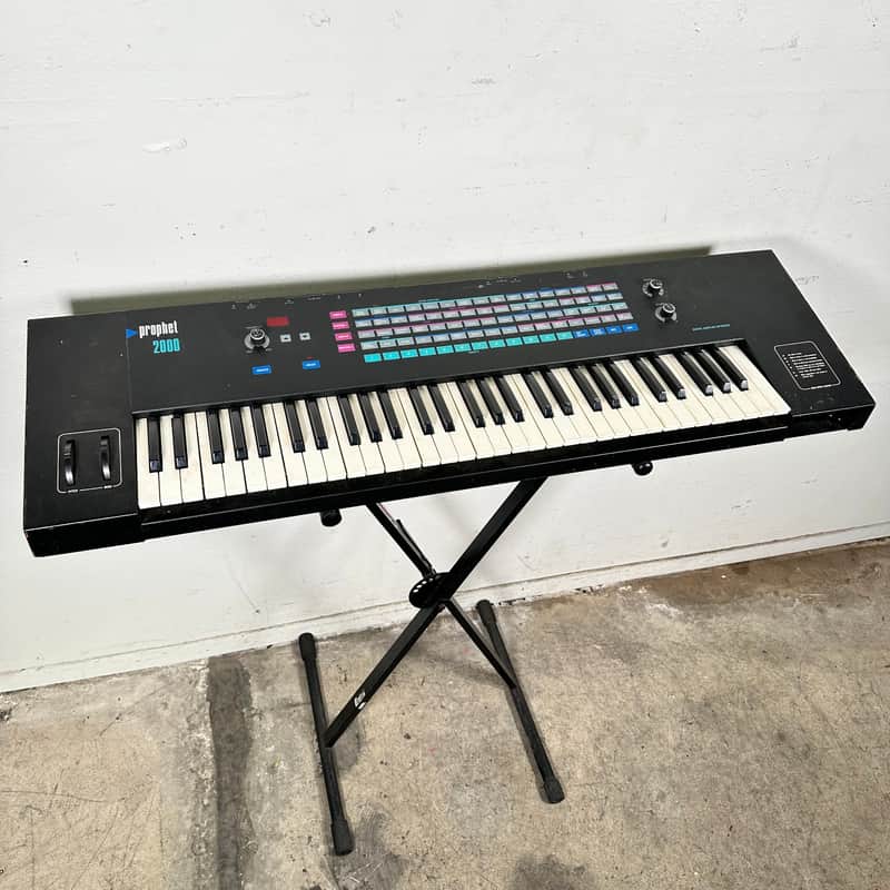 Sequential Circuits Prophet 2000 – Vintage 61-Key Sampler Synthesizer imagen 1