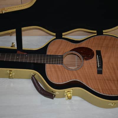 Huss and Dalton Traditional OM (TOM-M Custom) 2026 - Gloss natural image 11