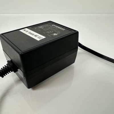 Genuine Yamaha PA-10 AC Adapter Power Supply 18.5V-X2 0.62A OEM image 4