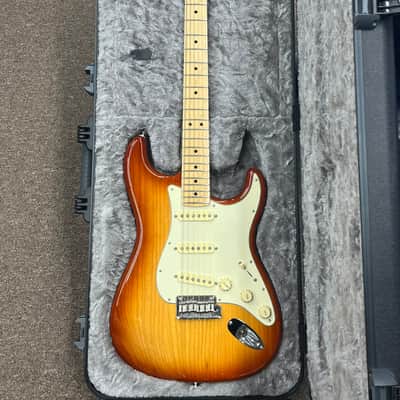 2018 Fender American Professional Stratocaster Sienna Sunburst image 1