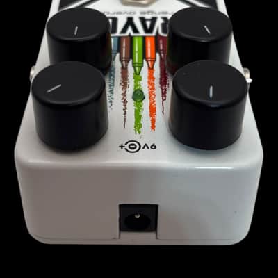 Electro-Harmonix Crayon 69 Full-Range Overdrive 2015 - Present - White with Vertical Crayons X7553 image 3