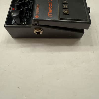 Boss Roland MT-2 Metal Zone Distortion Guitar Effect Pedal + Original Box image 4