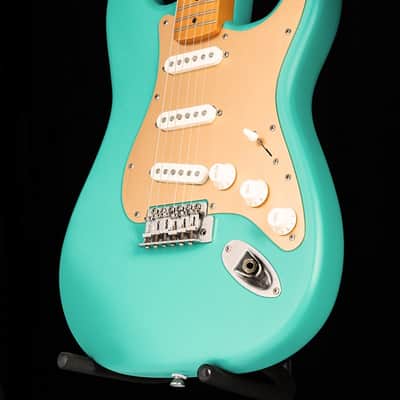 Squier 40th Anniversary, Vintage Edition Stratocaster Satin Seafoam Green image 5