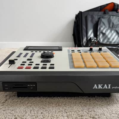 Immagine Akai MPC2000XL SE1 MIDI Production Center 2000 - 2005 - Grey - 2