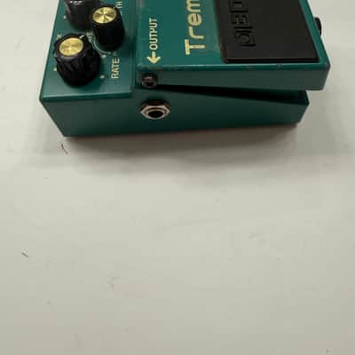 Boss Roland TR-2 Tremolo Guitar Effect Pedal image 3