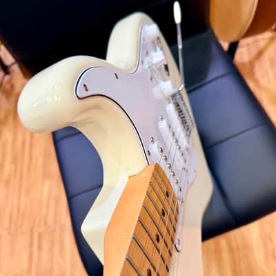 ๐2025๐ Fender Standard Stratocaster Electric Guitar~ Olympic White~ Maple Neck! image 15