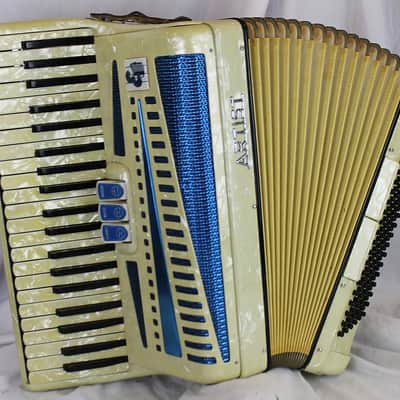8117 - Ivory Sapphire Artist Piano Accordion LM 41 120 image 1