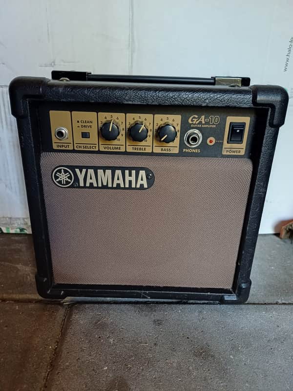 Yamaha GA-10 Guitar Amp image 1