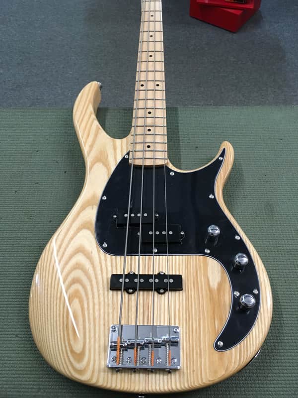 Peavey Milestone 4-String Electric Bass Natural image 1