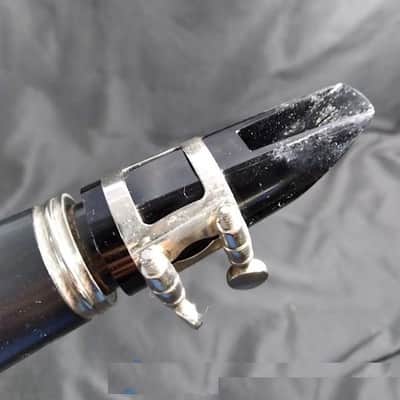 Jupiter CC-60 Carnegie Edition XL clarinet with case. Very good condition image 2