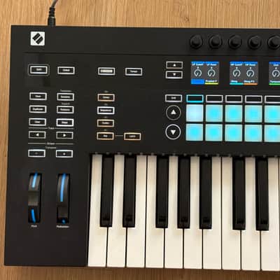 Novation 49SL MKIII MIDI Keyboard image 2