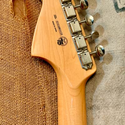 Fender MIJ Traditional 60's Jaguar 2021 - 3 Tone Sunburst image 8