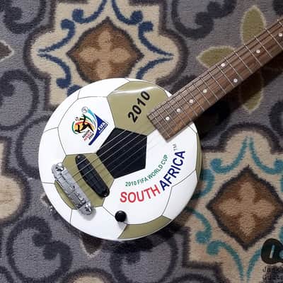 Aria 2010 FIFA World Cup エレキギター 本体 Aria FIFA World Cup South Africa Collectible Travel Guitar | Reverb