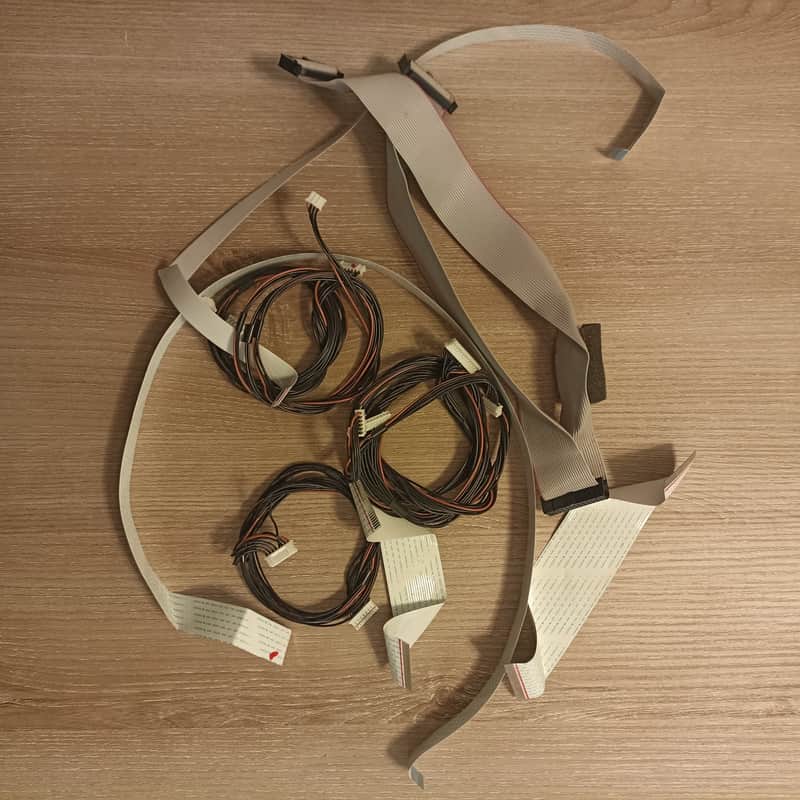 Roland Juno-G Synthesizer Internal Cables image 1