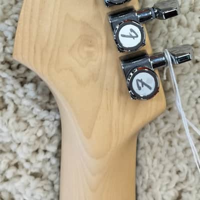 Fender Jeff Beck Stratocaster Guitar, Rosewood Fretboard, Olympic White w/Case image 9