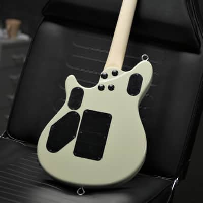 EVH Wolfgang® USA Edward Van Halen Signature - Ivory(1) image 16