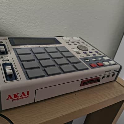Akai MPC1000 Music Production Center 2004 - 2013 - Blue - JJOS3 (PURCHASED)
