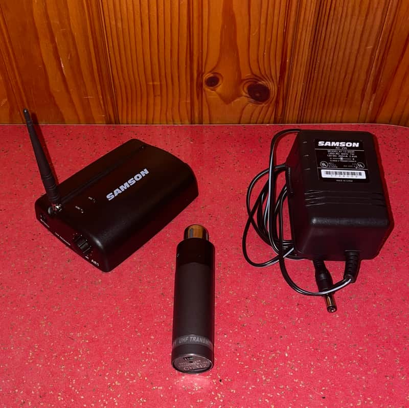 Samson AR1 Wireless Receiver w/ AX1 XLR Microphone Transmitter & Power Supply! image 1