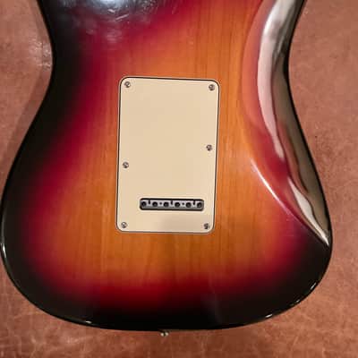 Fender American Deluxe  Stratocaster 3 color Sunburst image 2