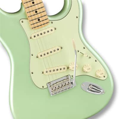 Fender Player Stratocaster | Limited-Edition Electric Guitar | Surf Pearl image 4